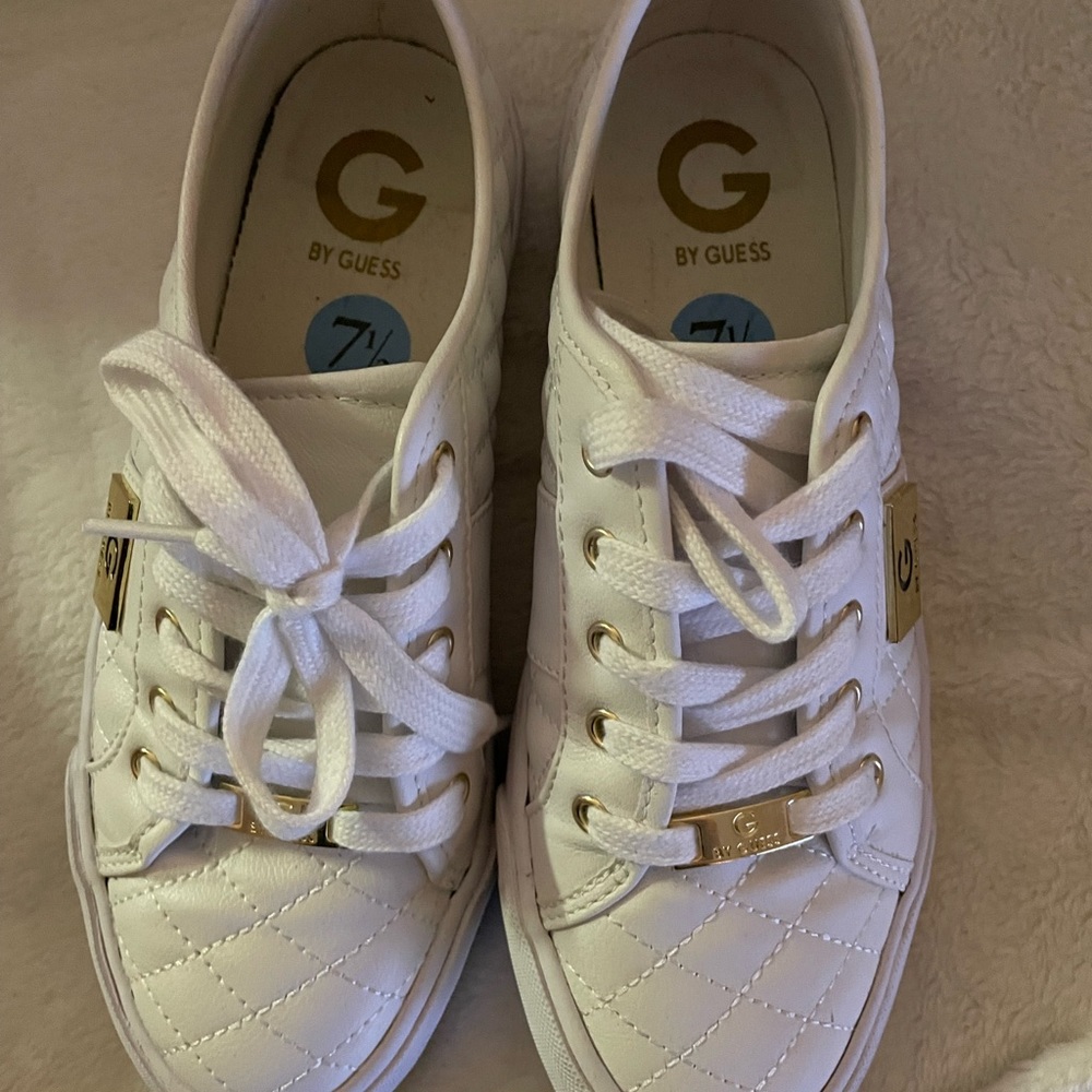 Guess white size 7 1/2 sneaker.